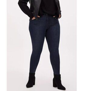 Plus Size 12, 16, 22 Bombshell Skinny Torrid Jeans Dark Blue Jean New Bottoms